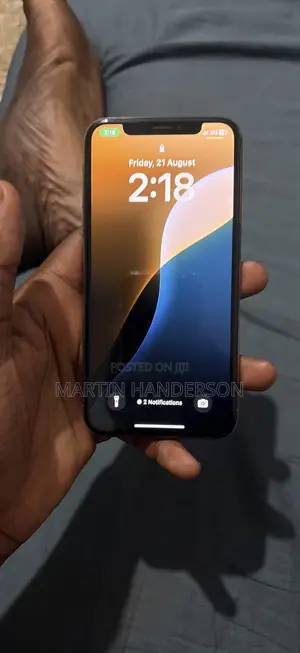 New Apple iPhone XS 64 GB Gold