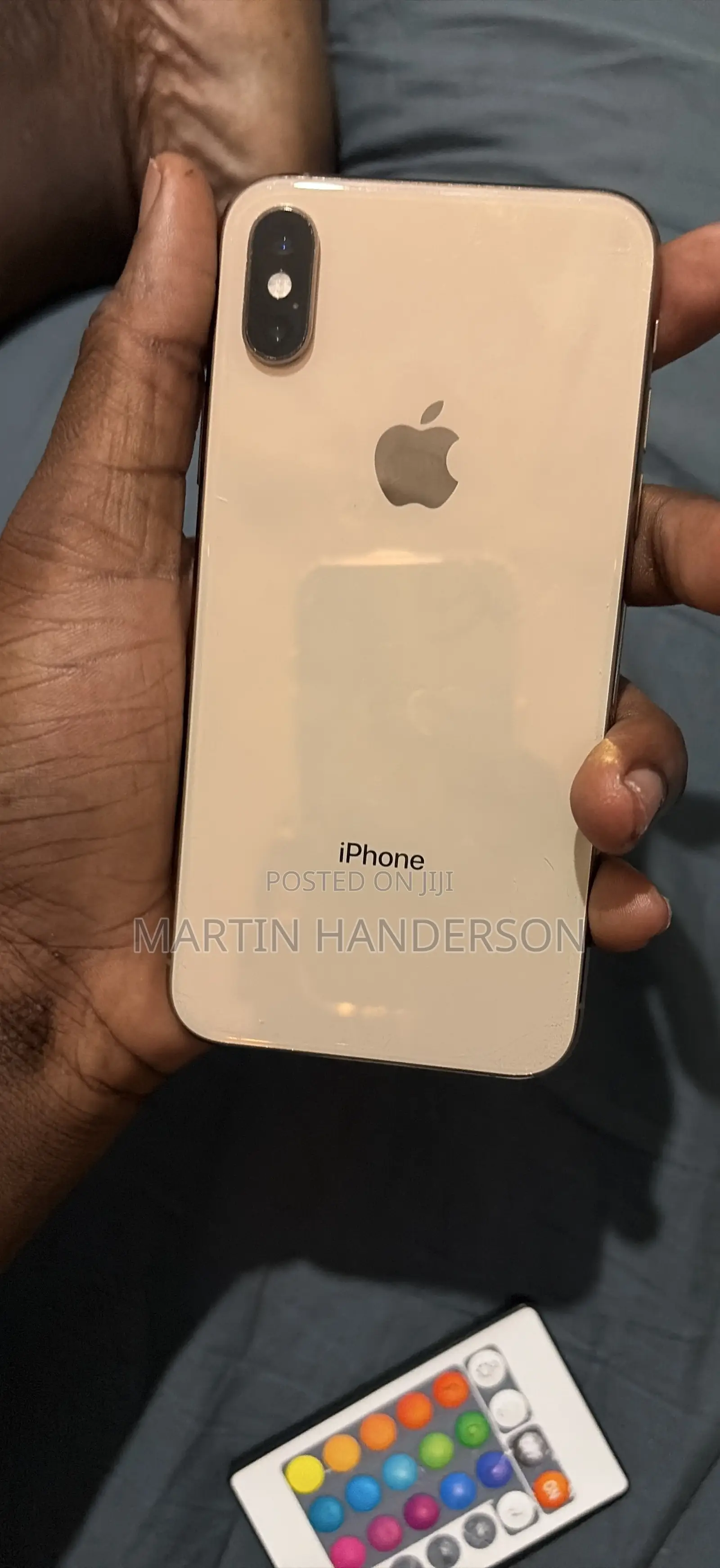 New Apple iPhone XS 64 GB Gold