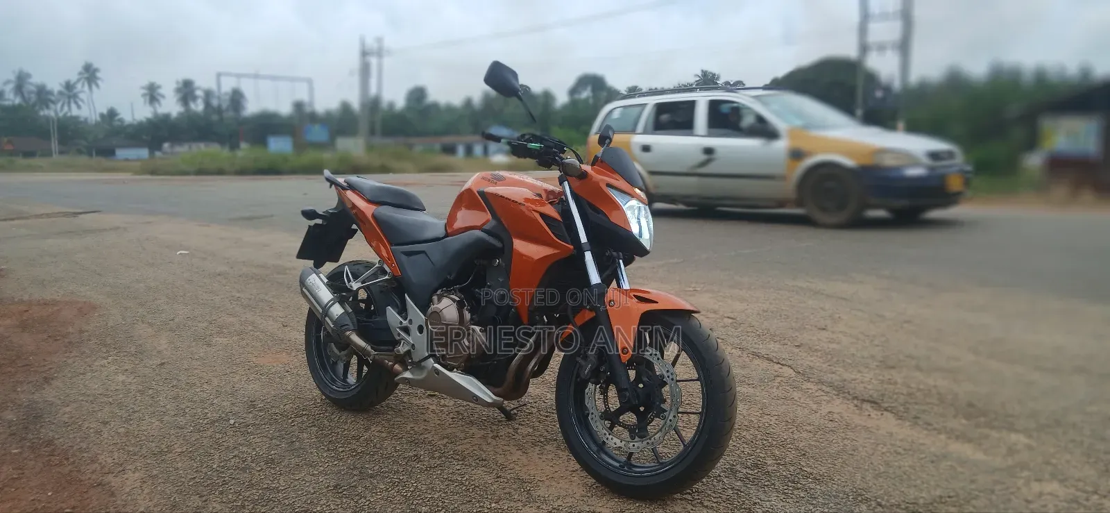 Honda CB 2018 Orange