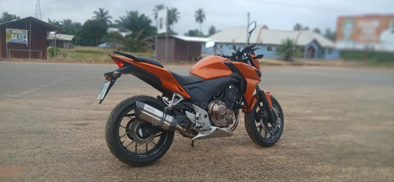 Honda CB 2018 Orange
