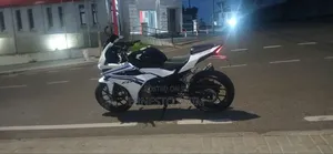 Honda CBR 2021 White