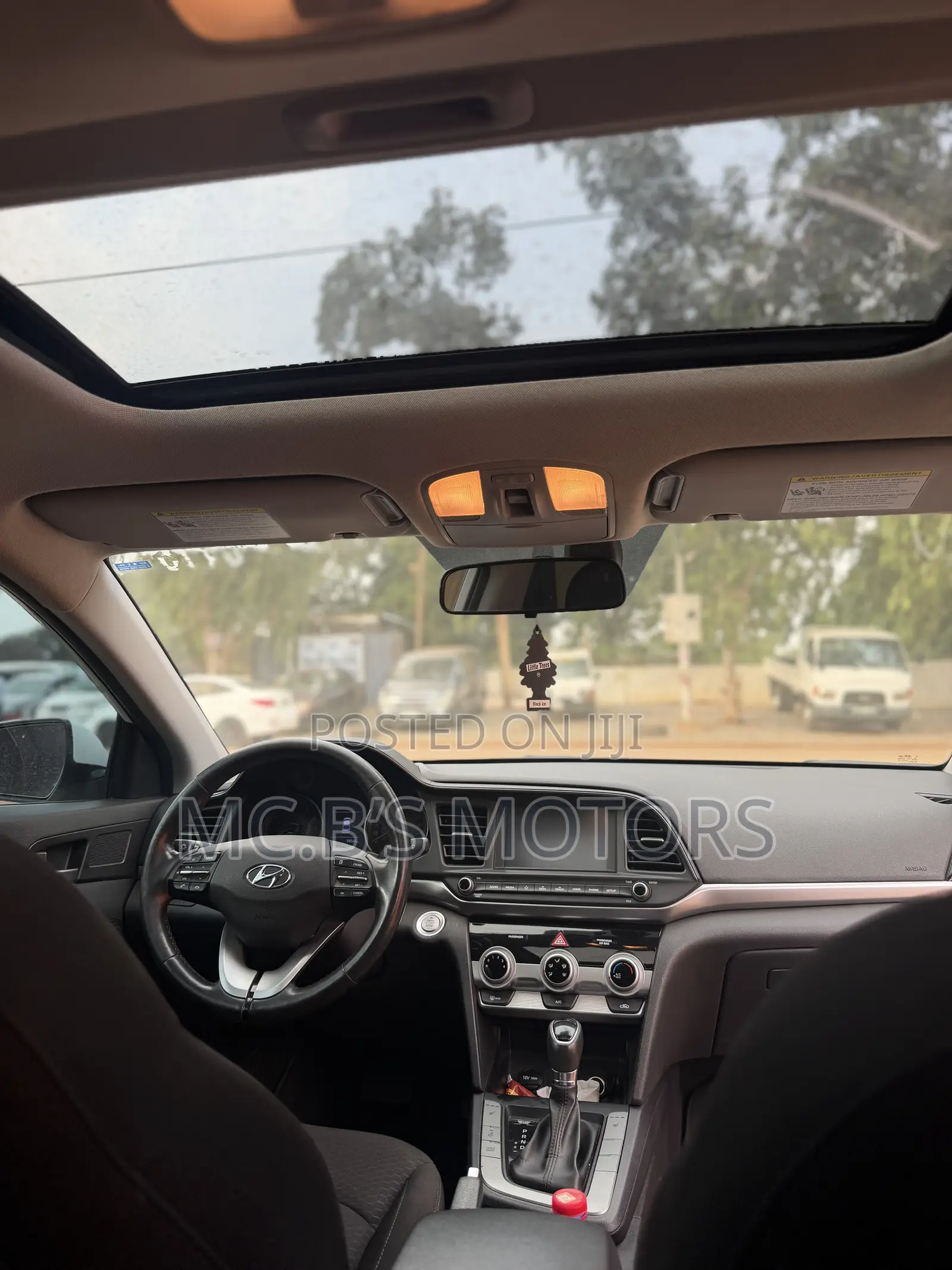 Hyundai Elantra 2019 White