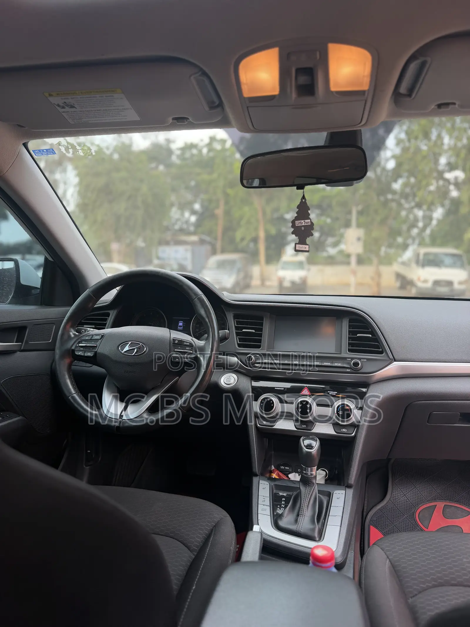 Hyundai Elantra 2019 White