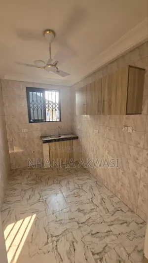1bdrm Apartment in Lashibi Mf, Sakumono for rent