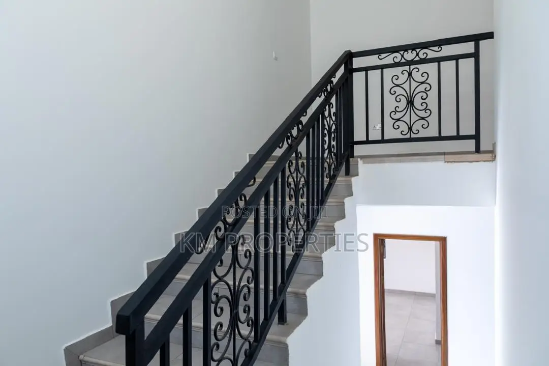 4bdrm Duplex in Agbogba for rent