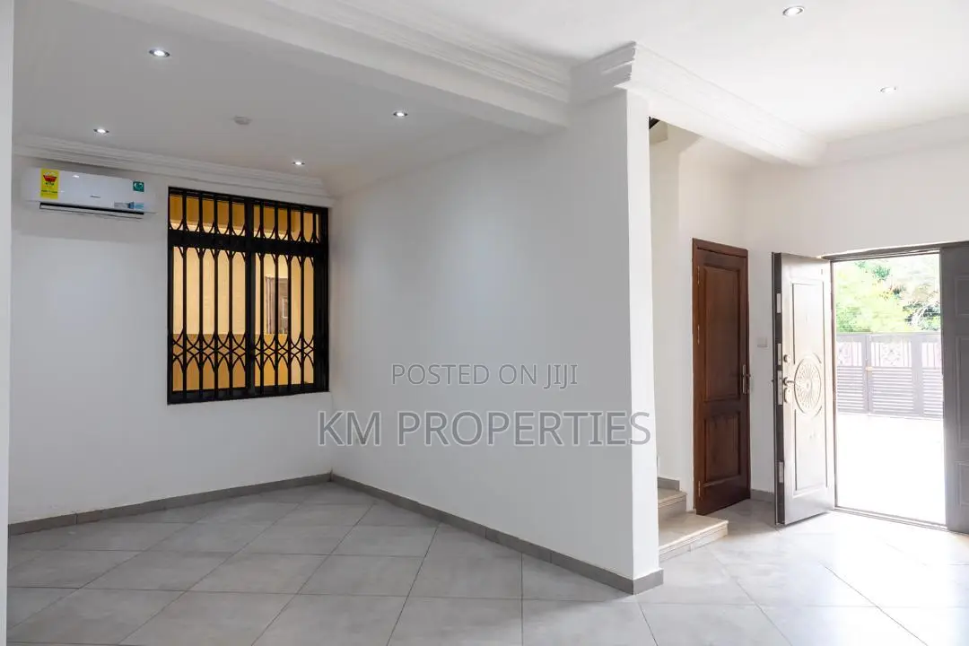 4bdrm Duplex in Agbogba for rent