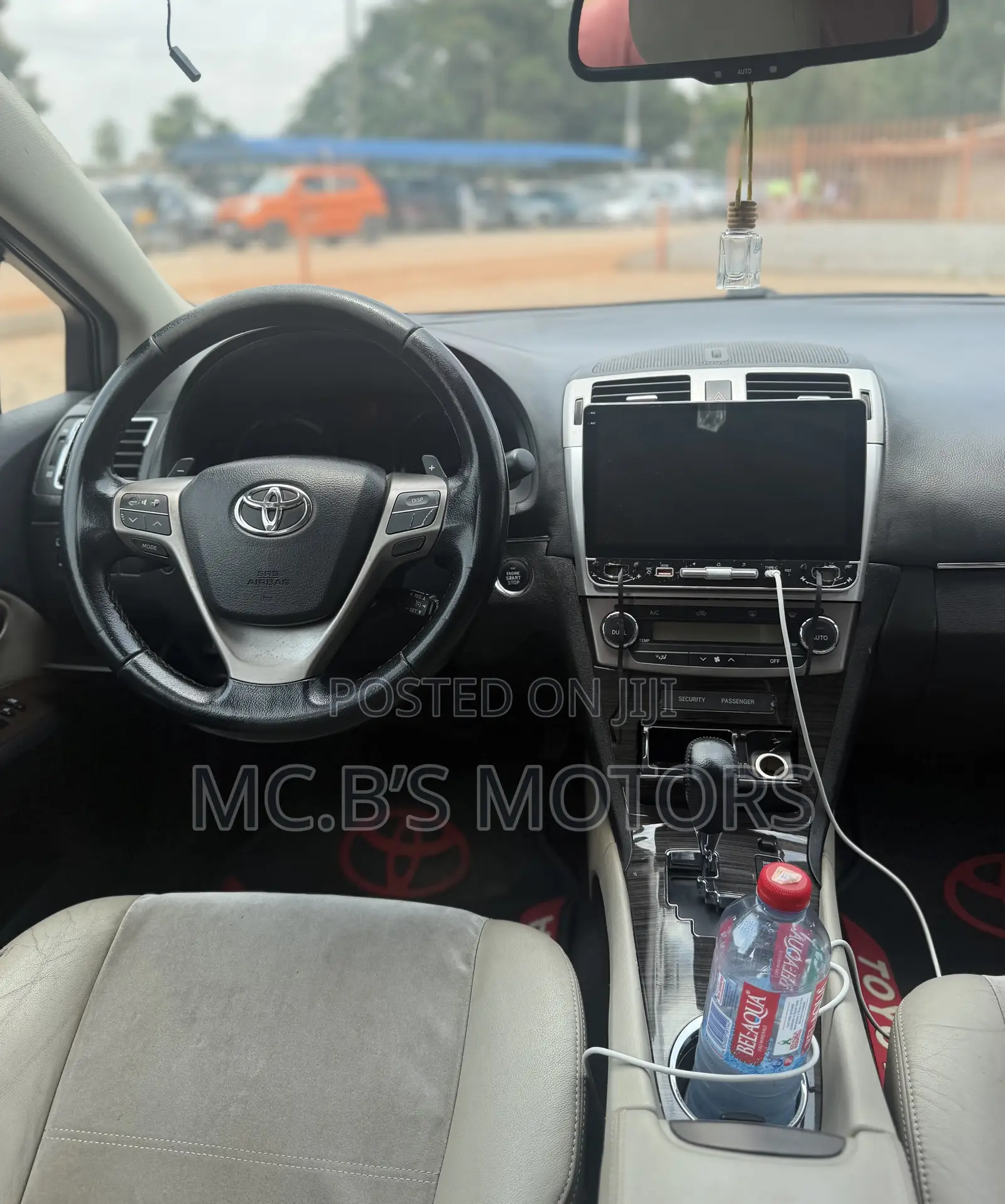 Toyota Avensis 2013 Silver