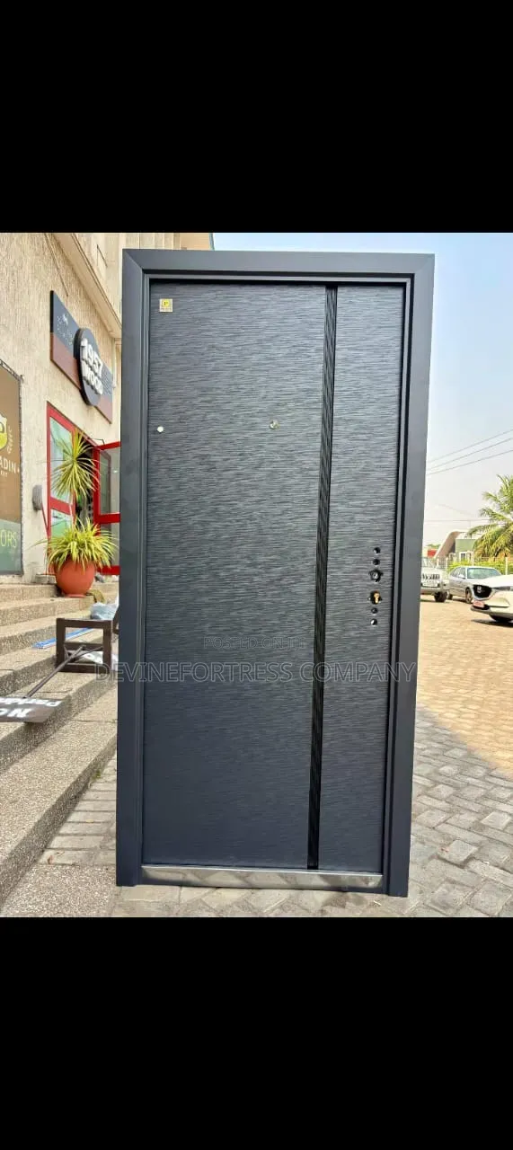 High Quality Paladin Smooth Gray Door Single