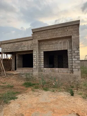 3bdrm House in Fredimens Real, Atwima Kwanwoma for sale