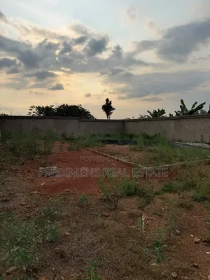 3bdrm House in Fredimens Real, Atwima Kwanwoma for sale