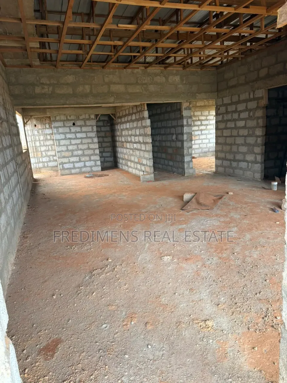 3bdrm House in Fredimens Real, Atwima Kwanwoma for sale