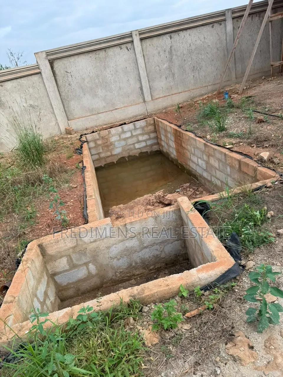 3bdrm House in Fredimens Real, Atwima Kwanwoma for sale