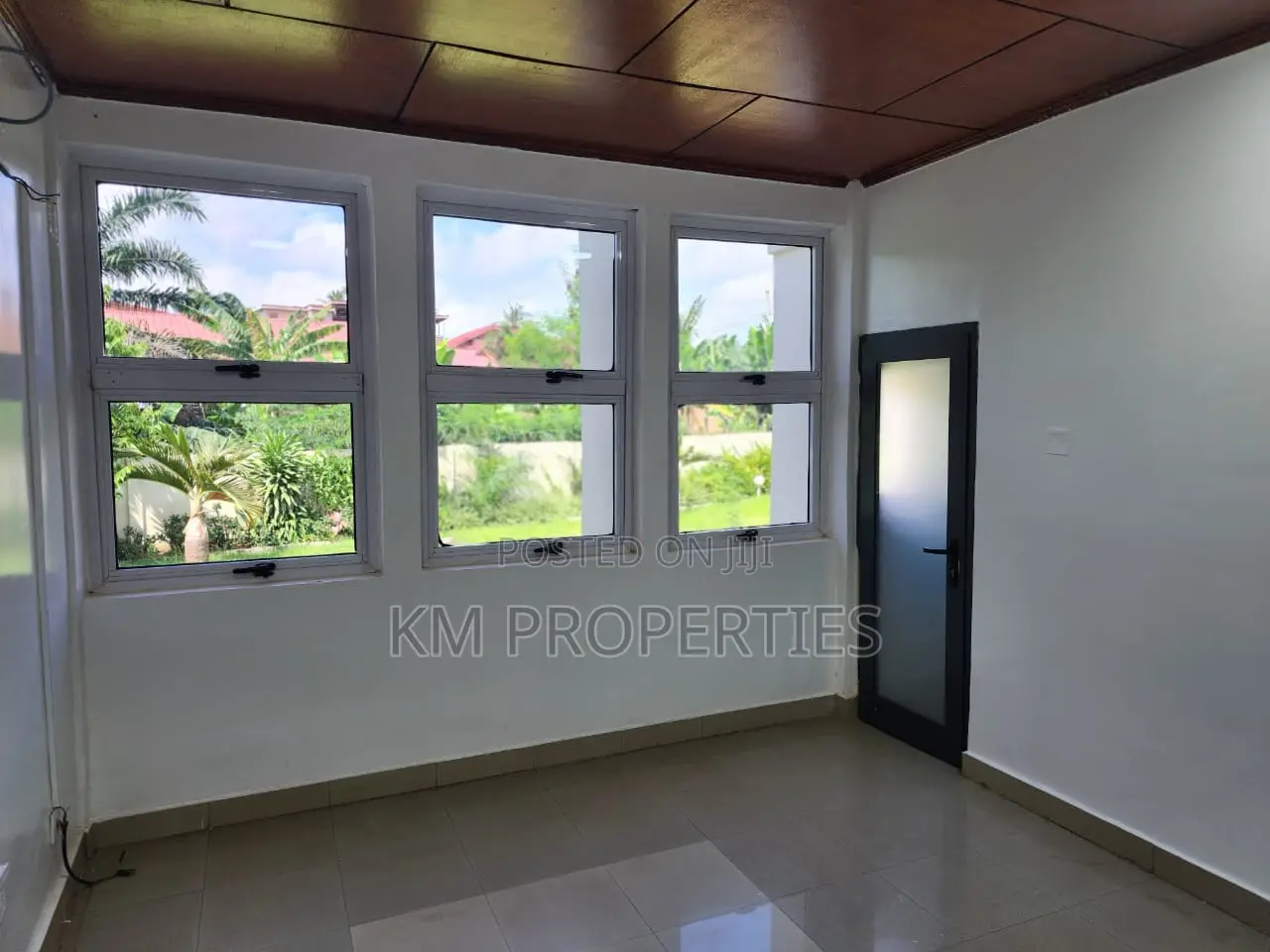 5 Bedroom House With 2bed Outhouse in Haatso.