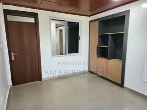 5 Bedroom House With 2bed Outhouse in Haatso.