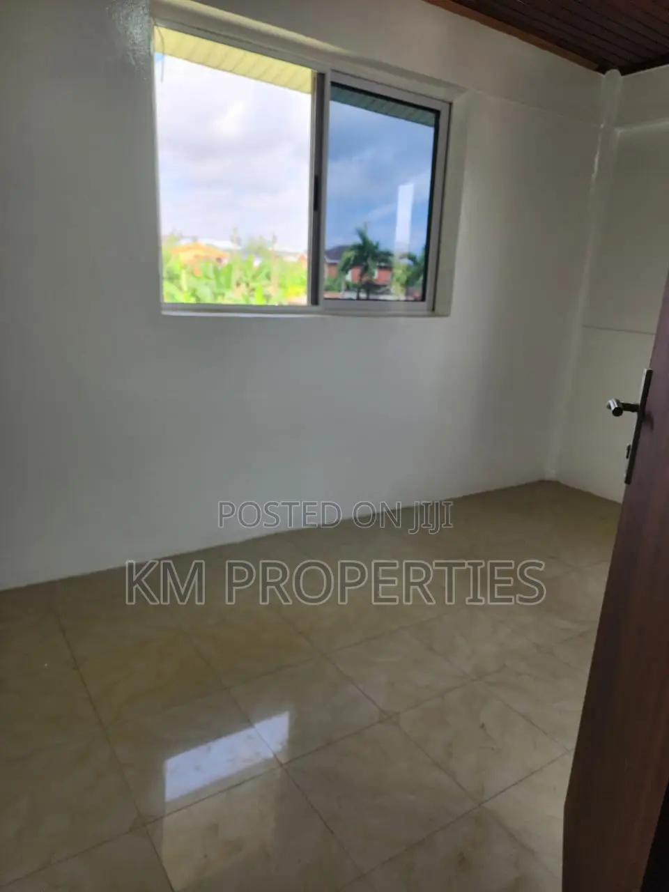 5 Bedroom House With 2bed Outhouse in Haatso.