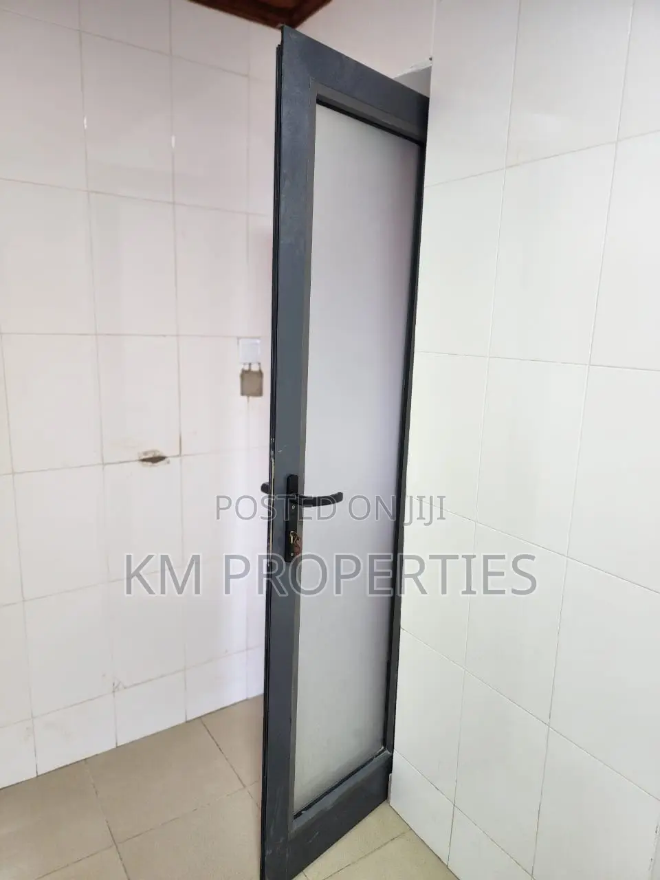 5 Bedroom House With 2bed Outhouse in Haatso.