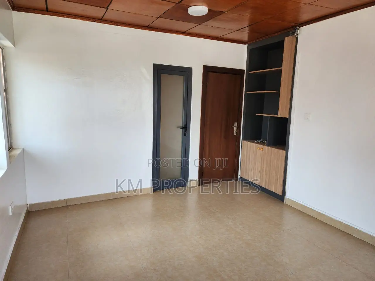5 Bedroom House With 2bed Outhouse in Haatso.
