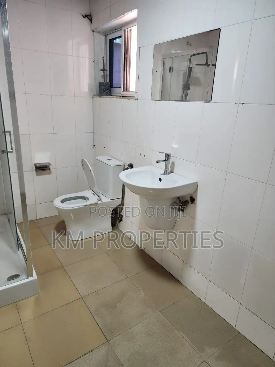 5 Bedroom House With 2bed Outhouse in Haatso.
