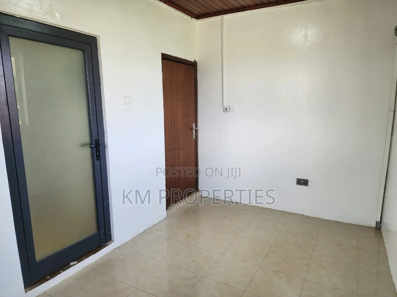 5 Bedroom House With 2bed Outhouse in Haatso.