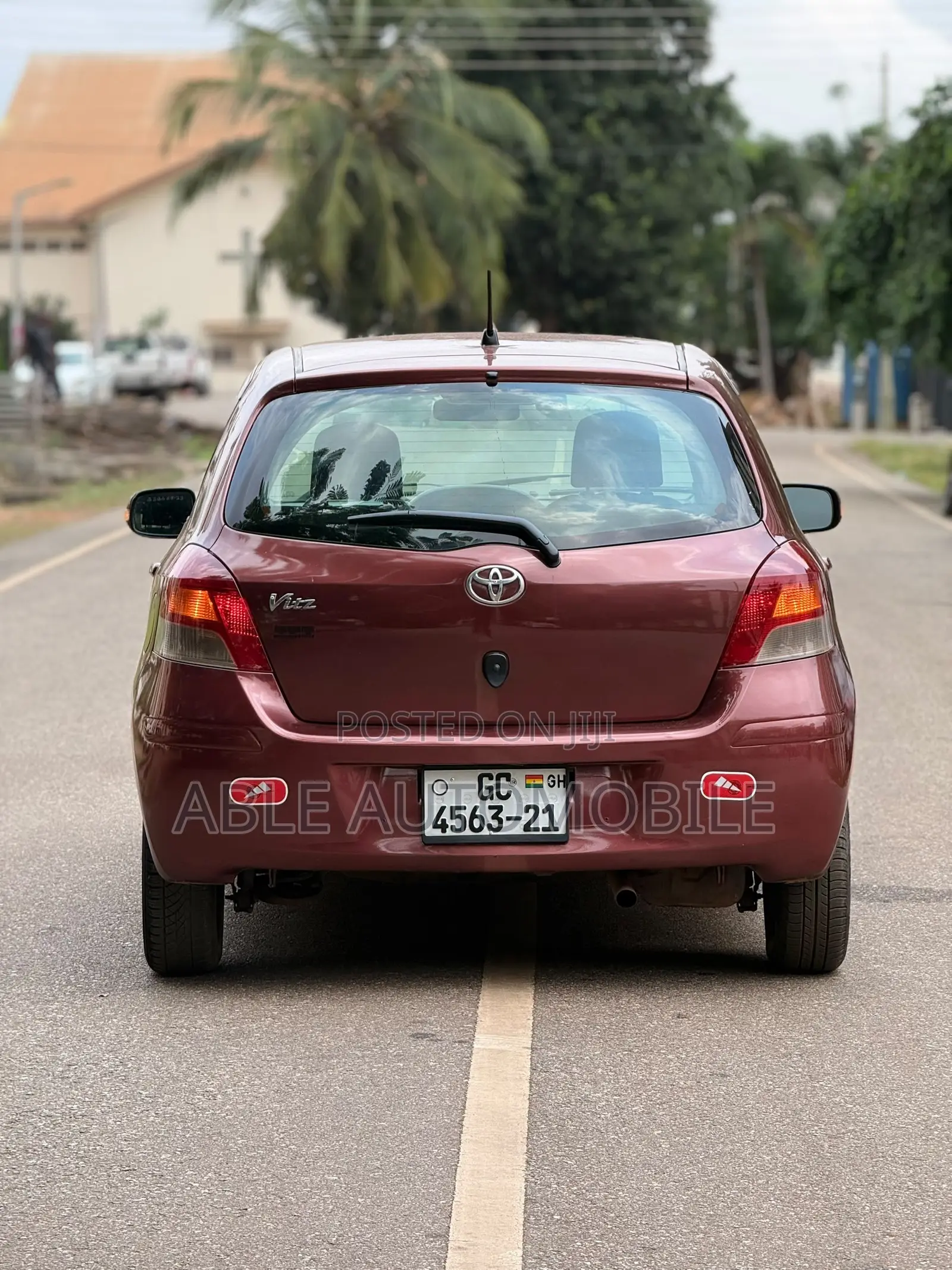 Toyota Vitz 1.3 AWD 5dr 2010 Brown