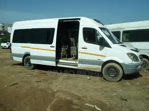 Mercedes-Benz Sprinter 2011 White