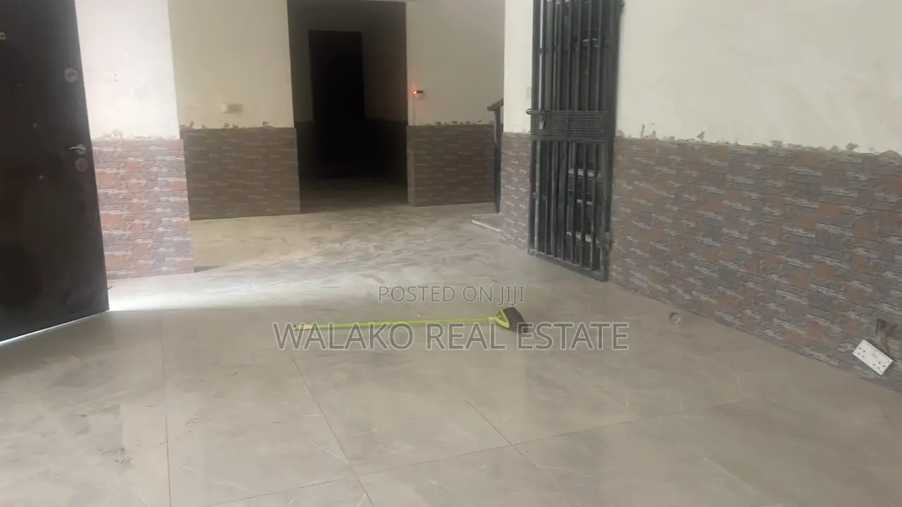 7bdrm House in Kwabenya for rent