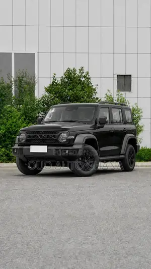 Tank 500 2026 Black