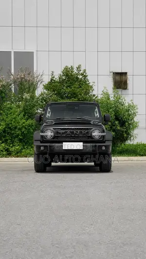 Tank 500 2026 Black
