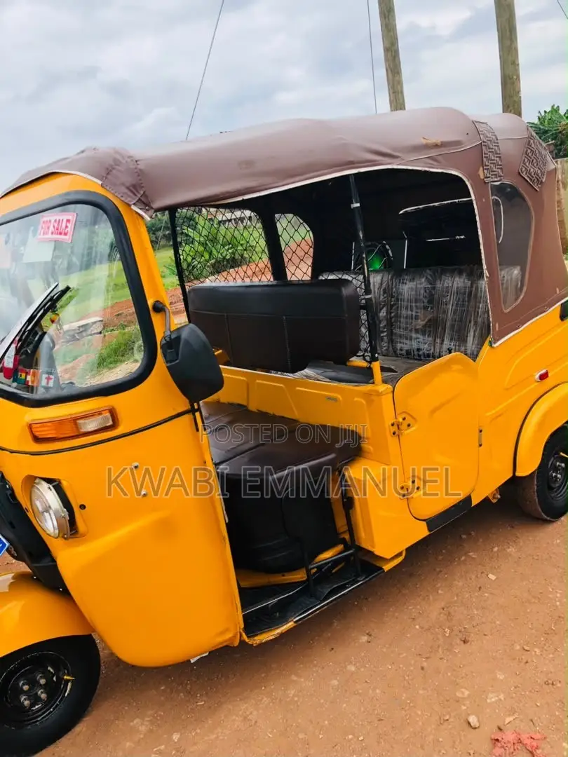 New Bajaj RE 2026 Yellow