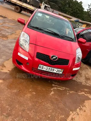 Toyota Vitz 1.3 FWD 5dr 2010 Red