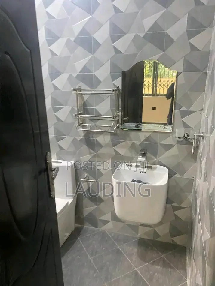 2bdrm Apartment in Baatsona Total for rent