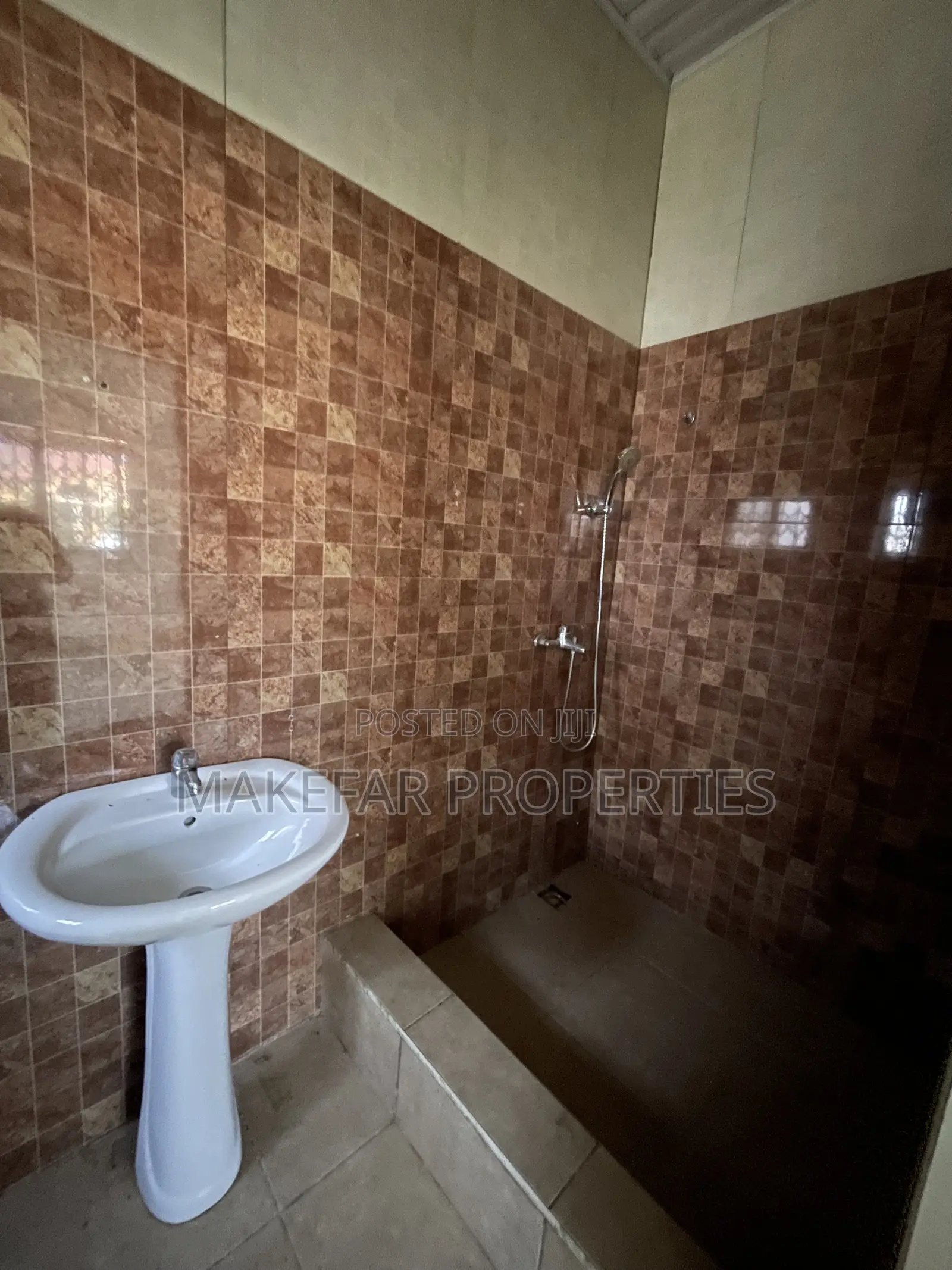 2bdrm House in East Legon for rent