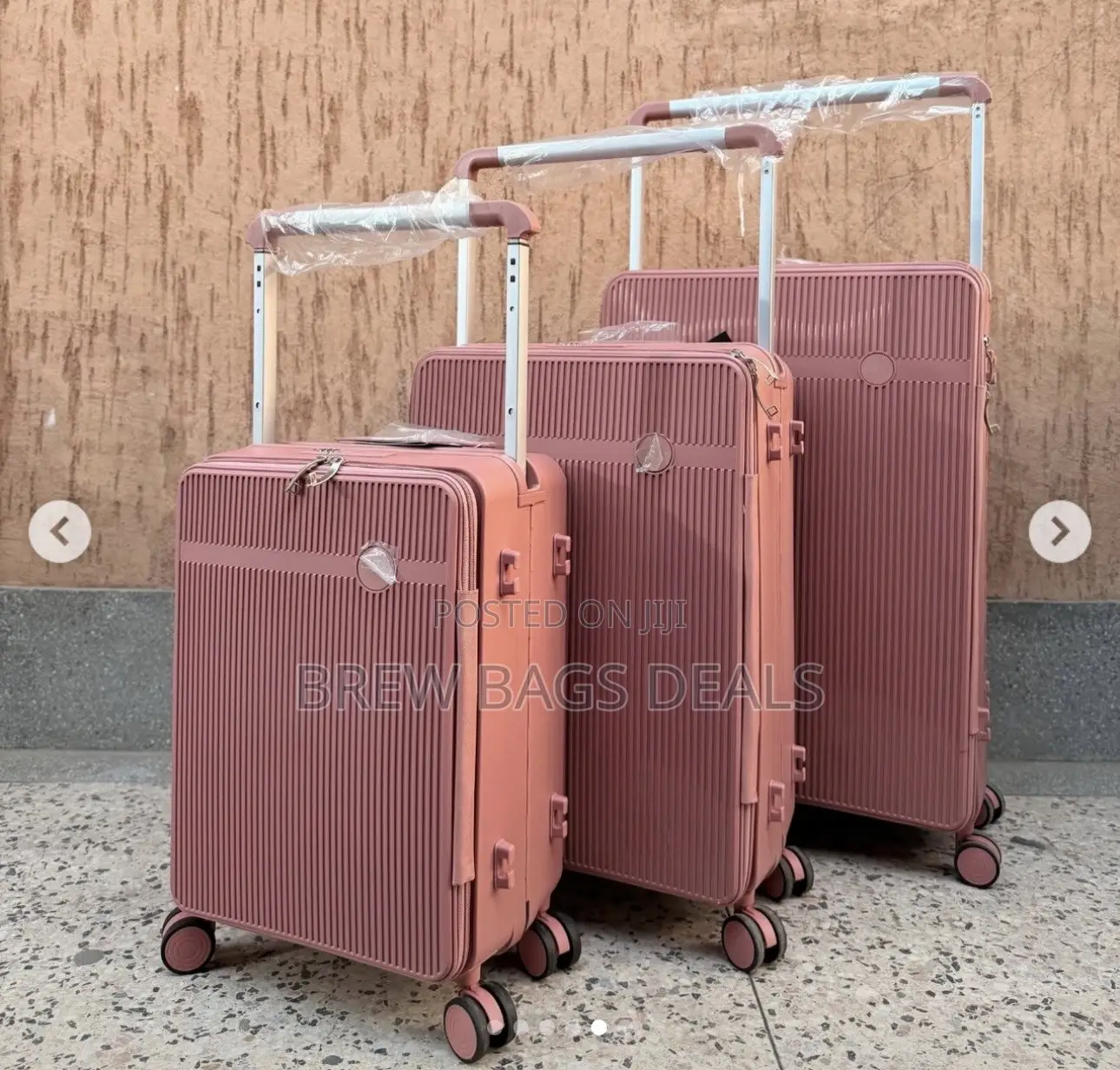 Premium Quality 3set Luxury Wide Handle Unbreakable Traveling Bag.