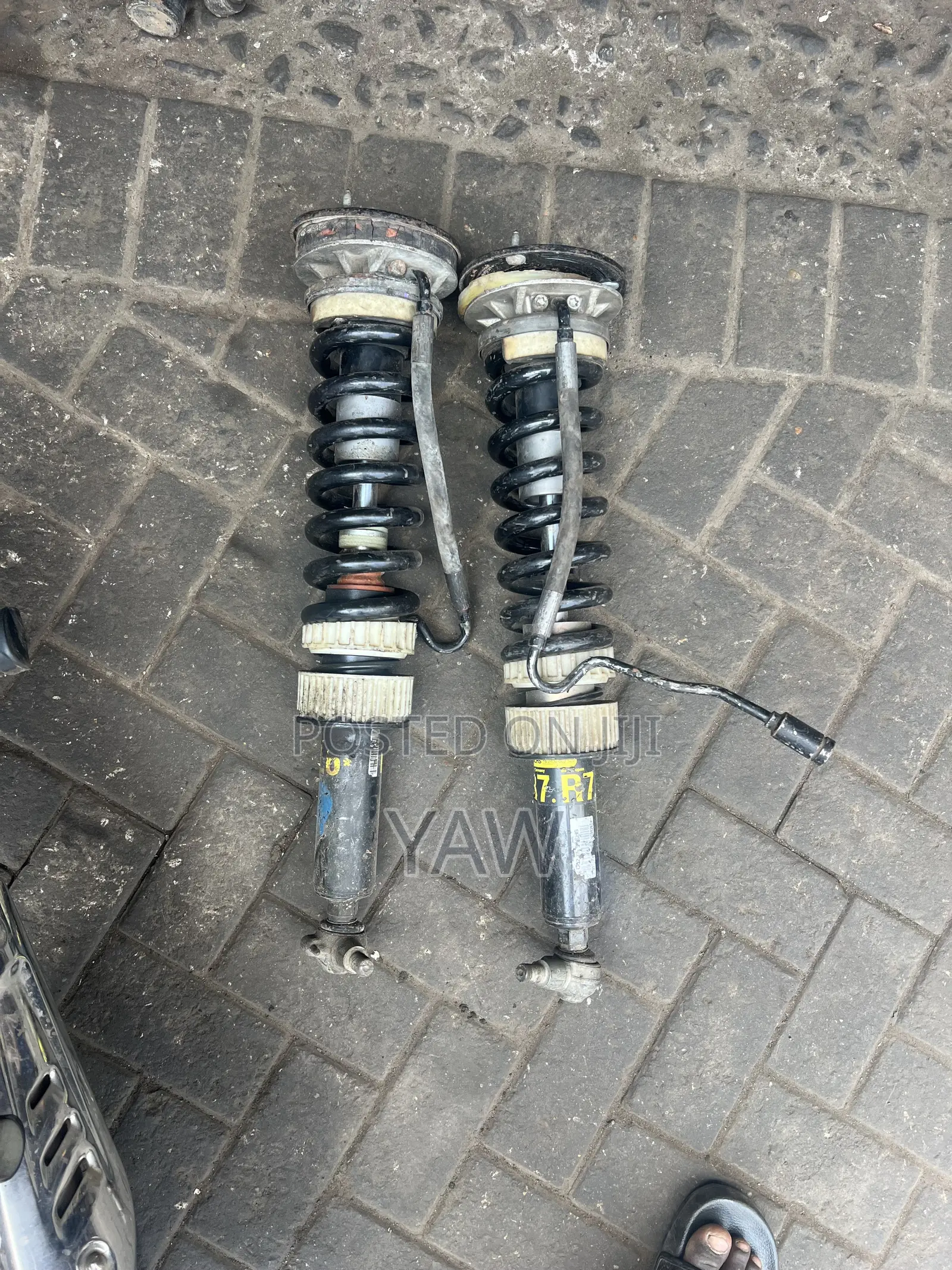 Mercedes-Benz CL63 AMG 2007-2014 Shock Absorbers