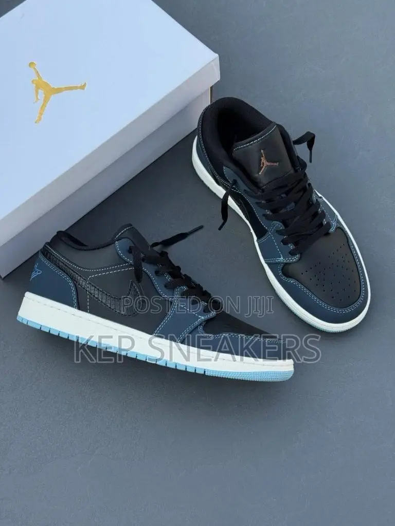 Nike Air Jordan 1 Low "Navy Black Snakeskin"