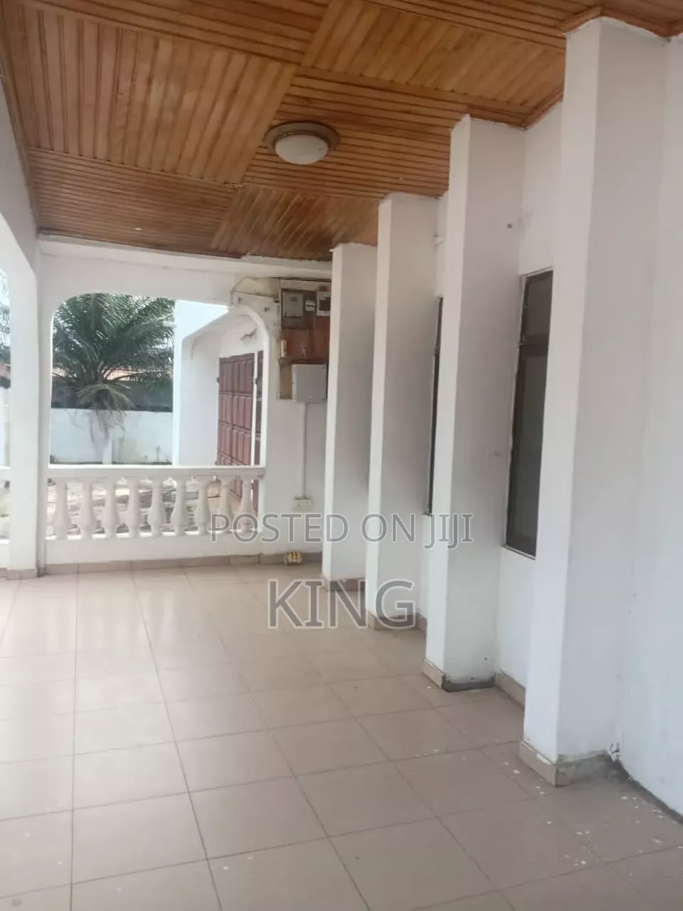 5bdrm Bungalow in Accra Metropolitan for rent