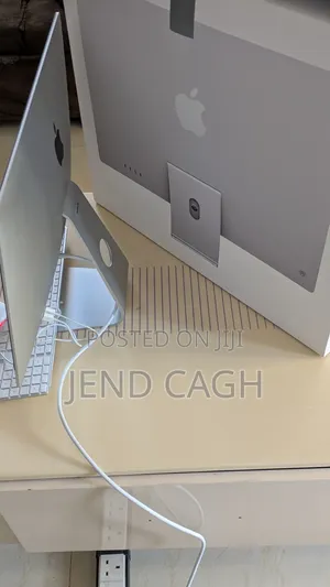 Desktop Computer Apple iMac 8GB Intel Core i5 SSD 1T