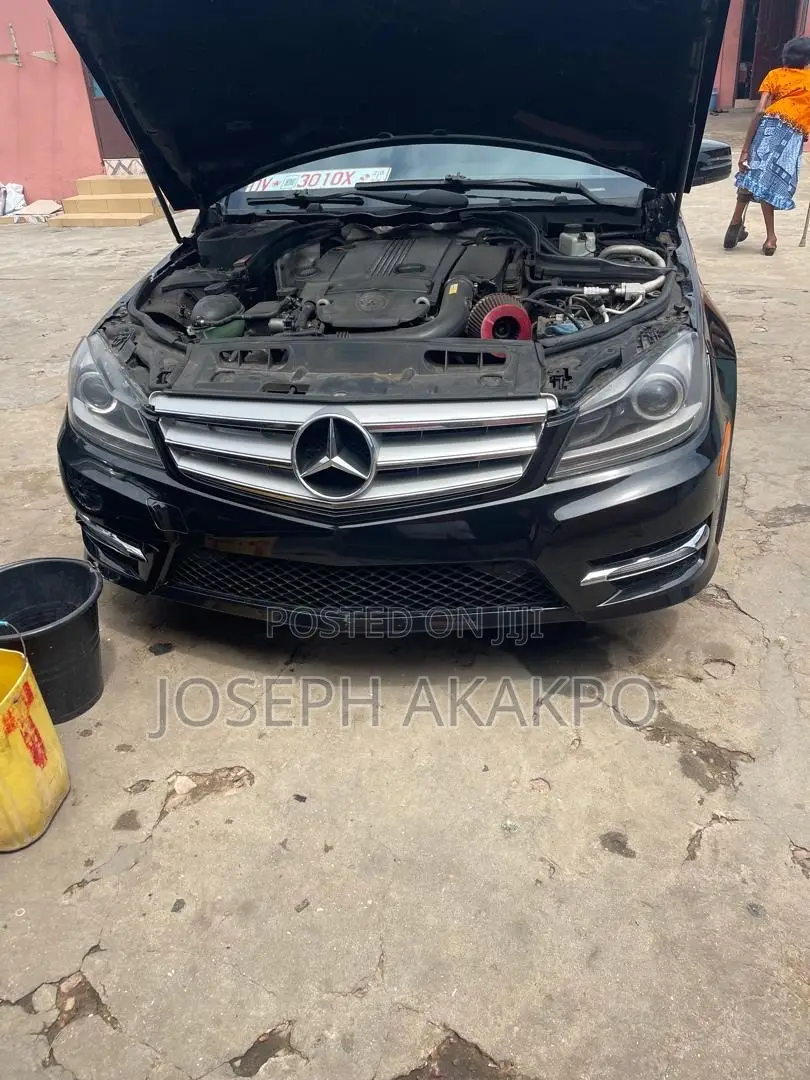 Mercedes-Benz C250 2013 Black
