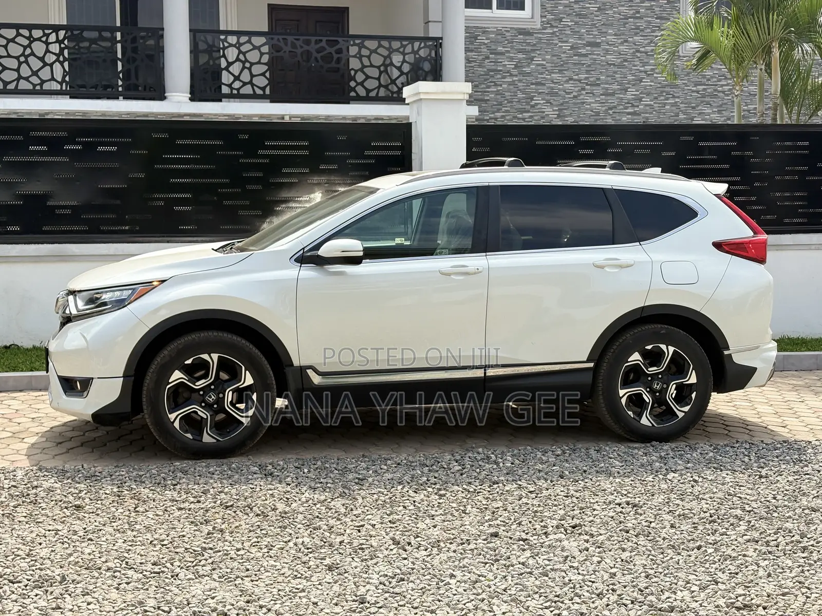 Honda CR-V Touring 4dr SUV (1.5L 4cyl CVT) 2017 White