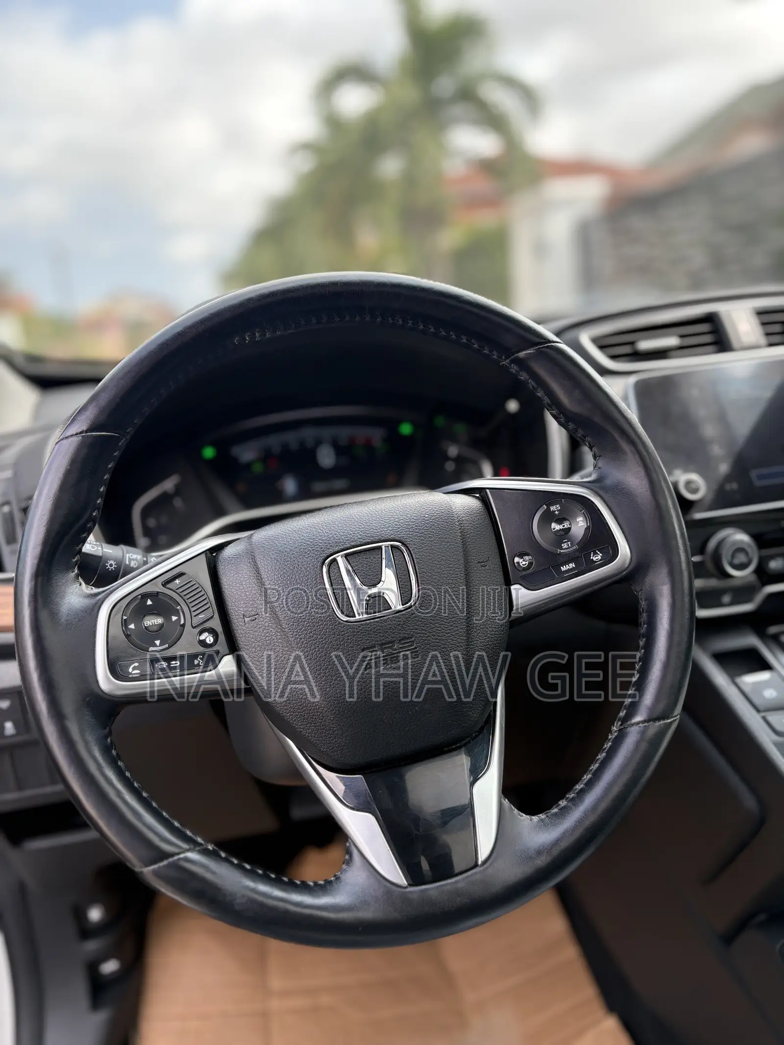 Honda CR-V Touring 4dr SUV (1.5L 4cyl CVT) 2017 White