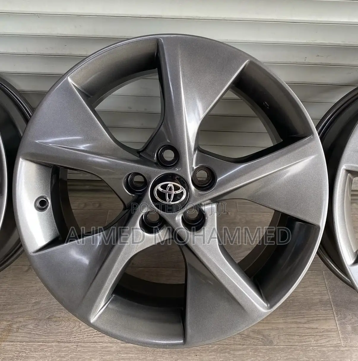 Toyota Camry SE Rim 18