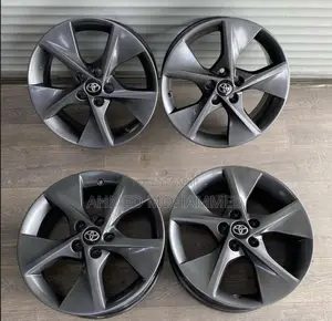 Toyota Camry SE Rim 18