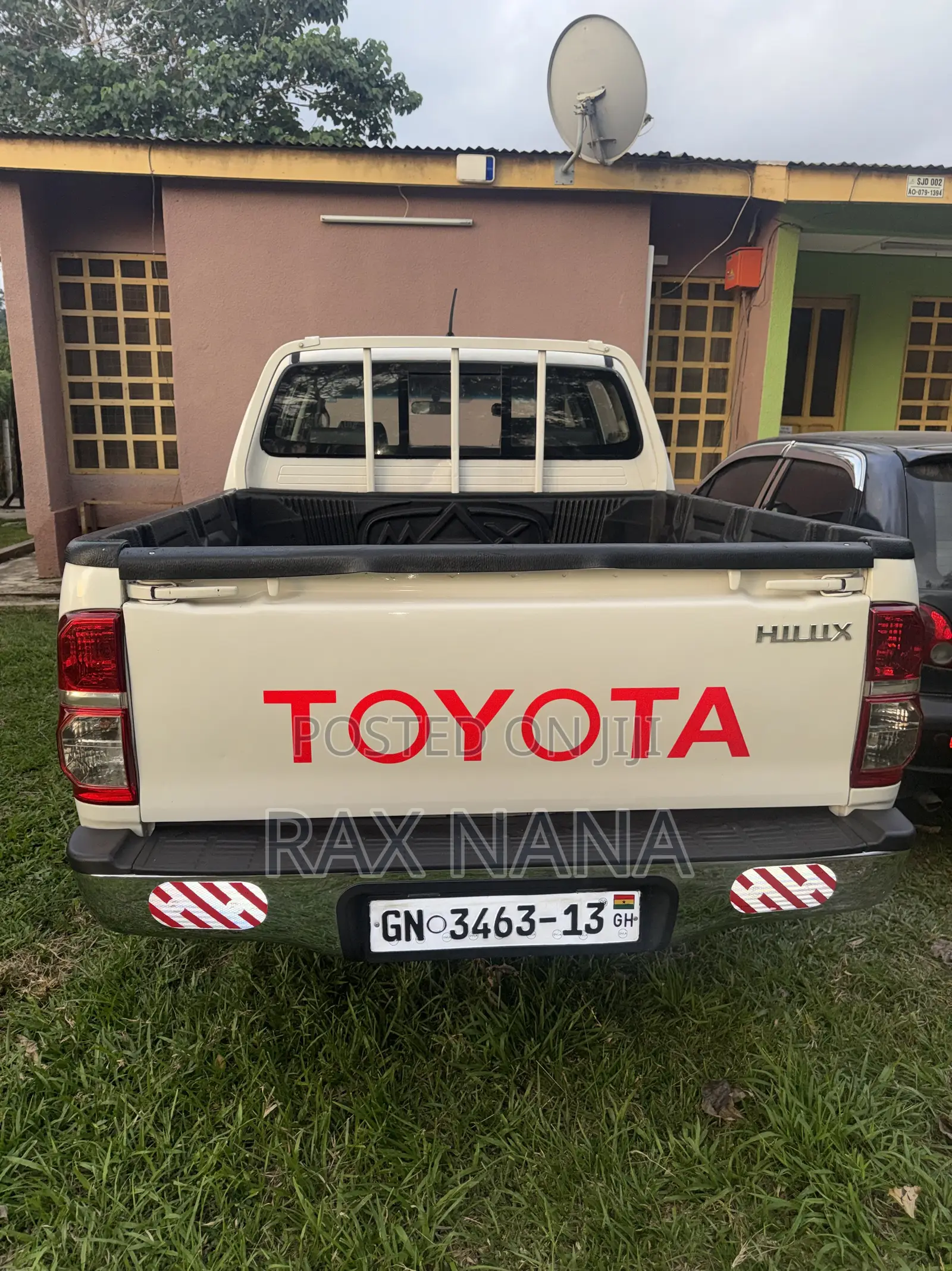 Toyota Hilux 2013 White