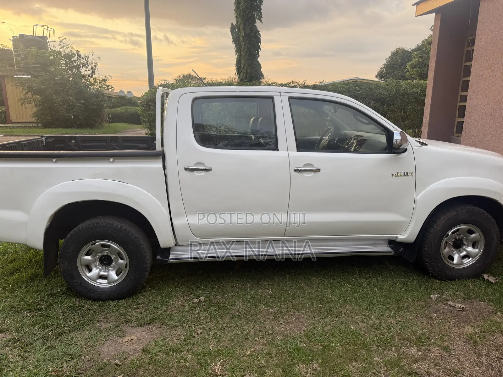 Toyota Hilux 2013 White