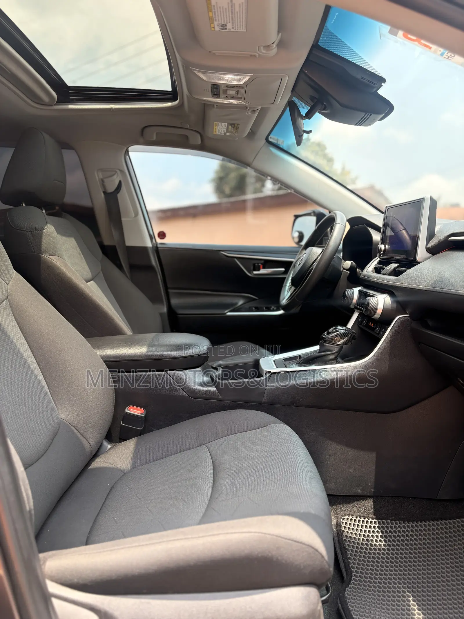 Toyota RAV4 XLE AWD 2023 Gray