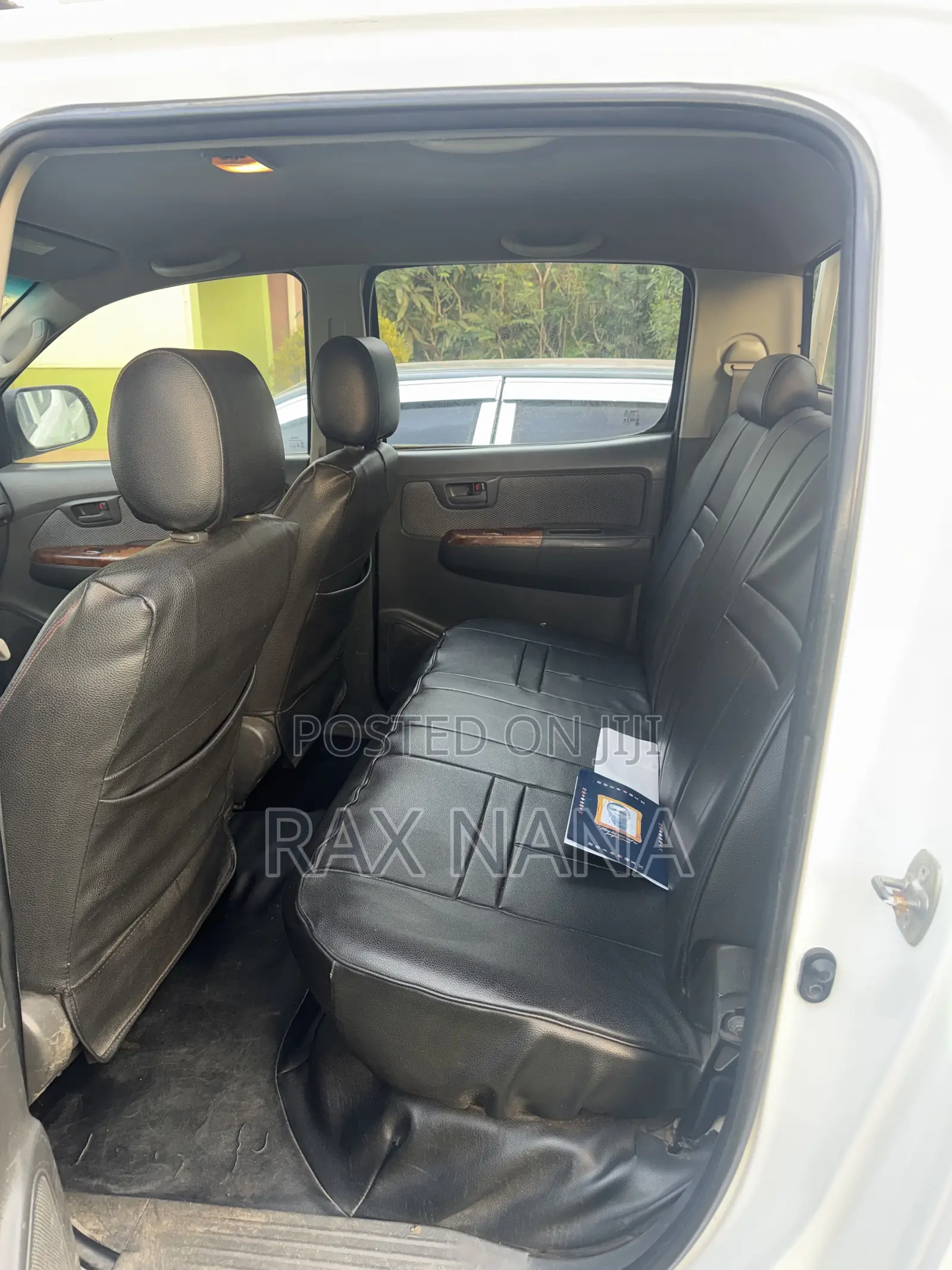 Toyota Hilux 2013 White