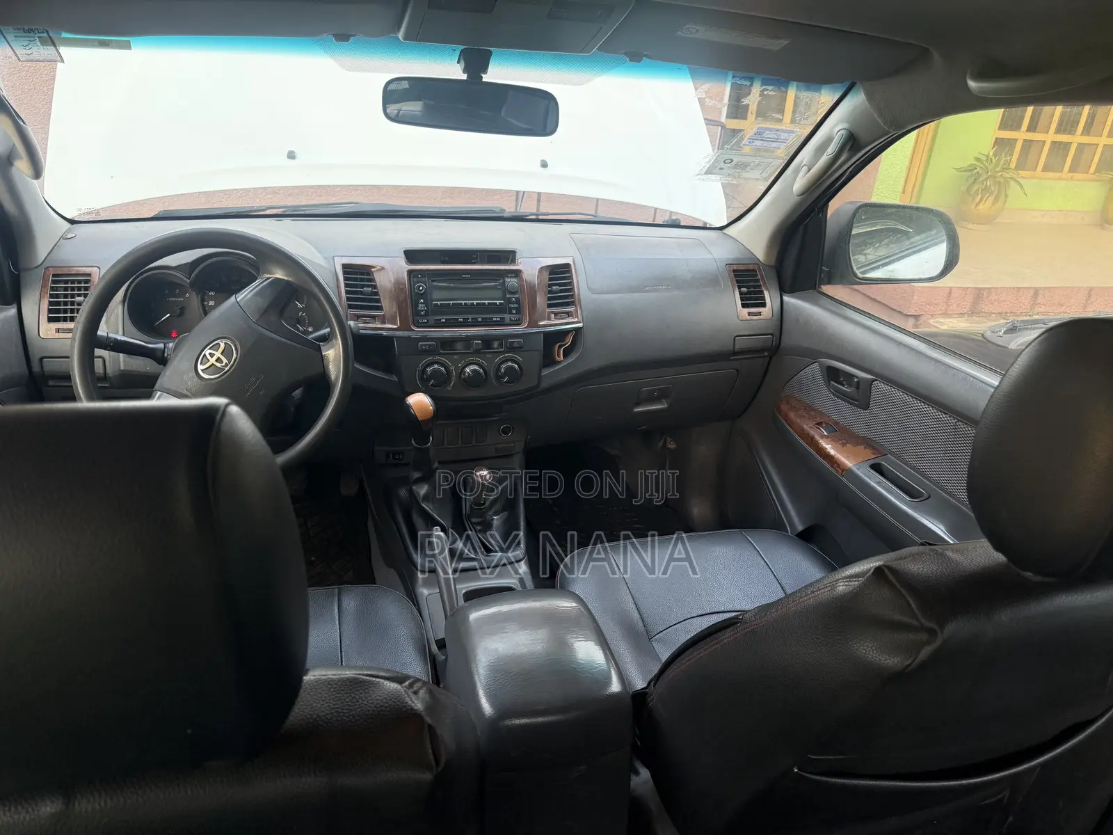 Toyota Hilux 2013 White