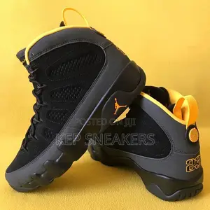 Air Jordan 9 Retro "University Gold"