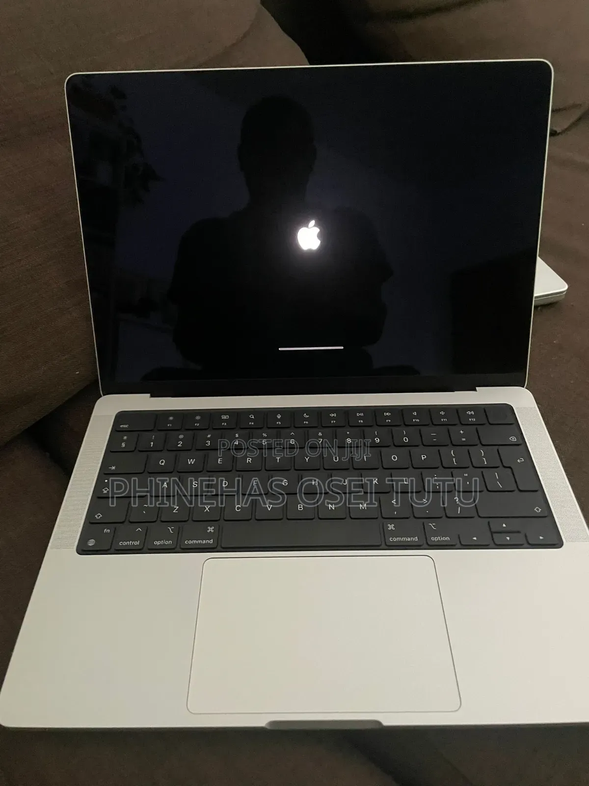 Laptop Apple MacBook Pro 2021 M1 16GB Apple M1 Pro SSD 512GB