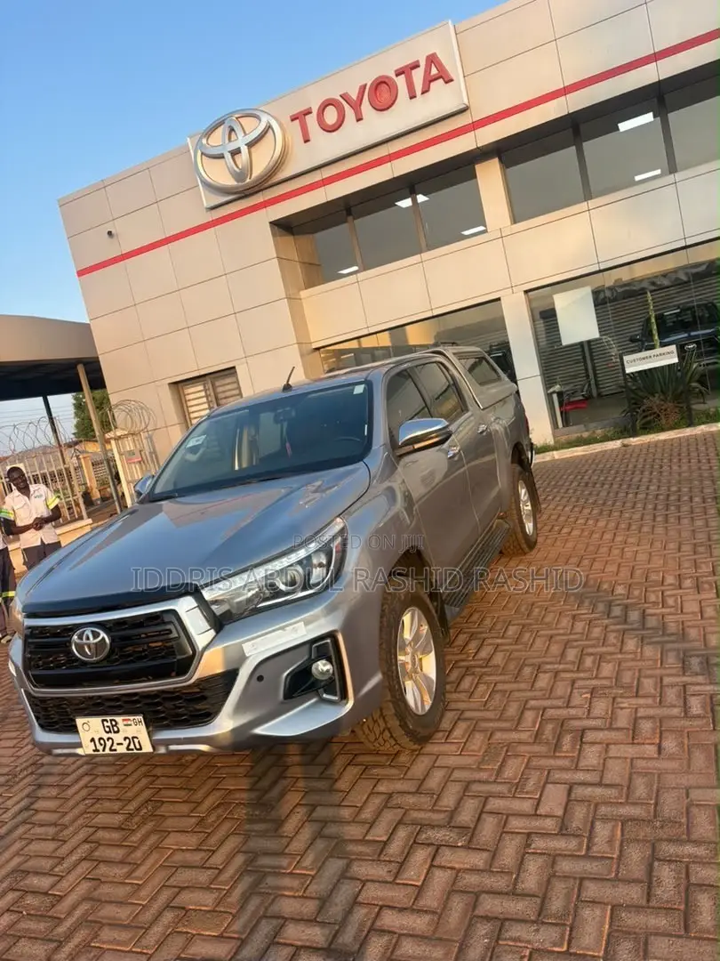 Toyota Hilux 2.4 Diesel 2020 Silver